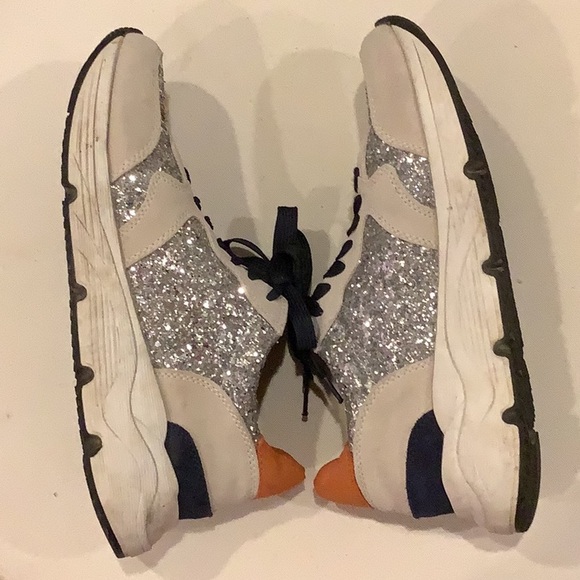 Steve Madden Price Silver Glitter Star Nude Suede Upper Sneakers Size 7.5 - Picture 4 of 7